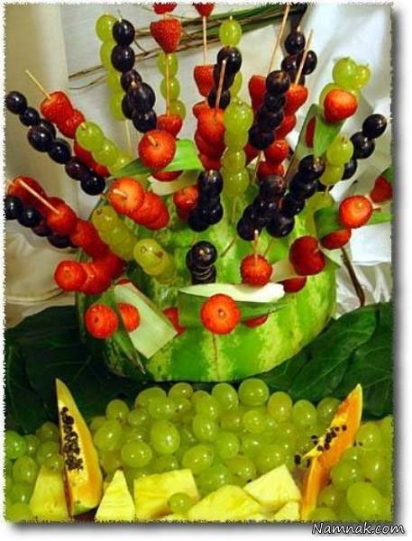 میوه آرایی با سیخ چوبی میوه آرایی یلدا
