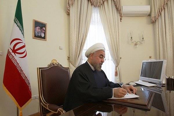 روحانی قهرمانی تیم وزنه برداری جوانان ایران را تبریک گفت
