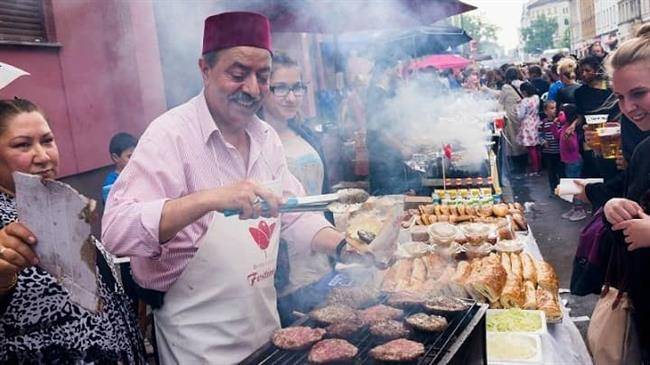 خورد و خوراک نقش مهمی در داشتن سفر ارزان دارد