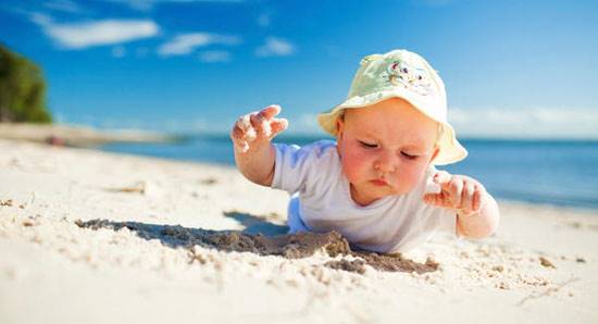 از نوزاد خود در مقابل خورشید محافظت کنید