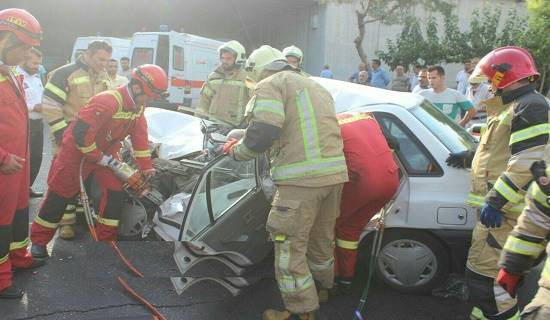 فوت یک تن بر اثر تصادف خودرو پراید با خاور در خیابان بسیج + عکس فوت یک تن بر اثر تصادف خودرو پراید با خاور در خیابان بسیج + عکس