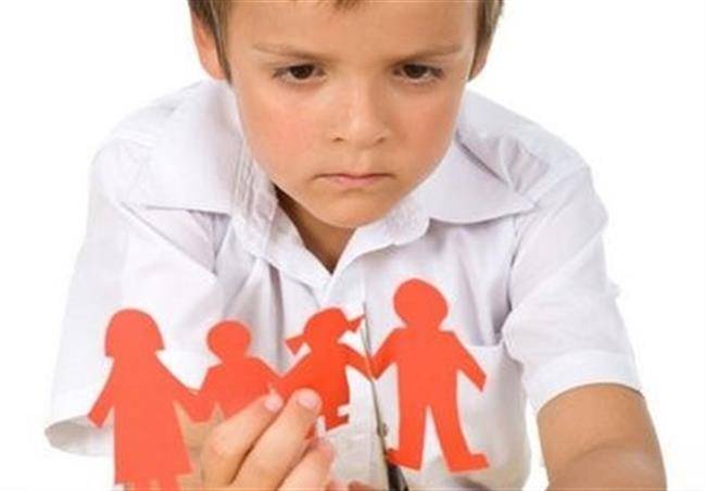 مسئولیت حضانت بچه ها بعد از طلاق بر عهده کدام یک از والدین است؟