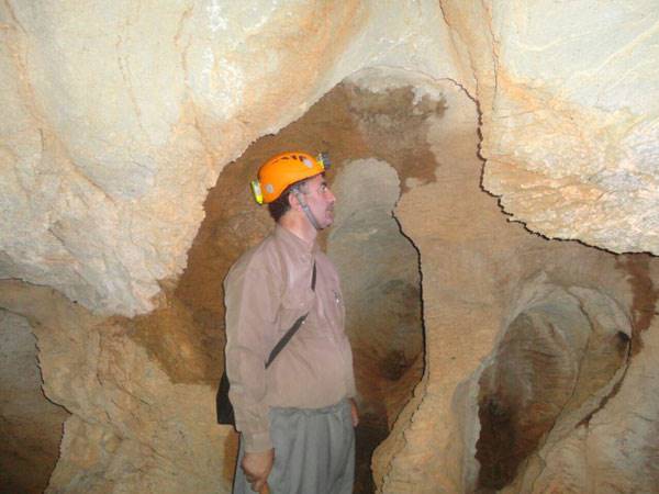 غار کونا شم شم کردستان