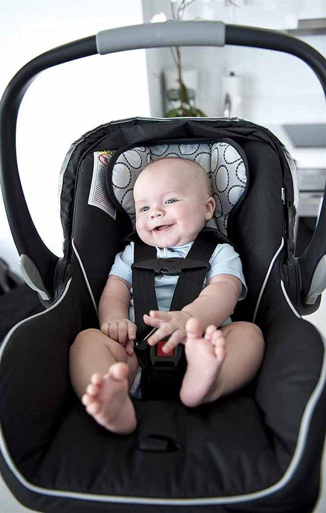 صندلی خودروی نوزاد