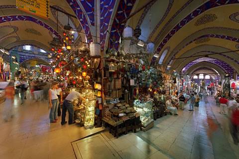 خرید در بازار بزرگ استانبول