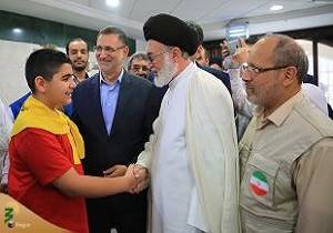 دیدار مسئولان سازمان حج و زیارت با زائران ایرانی اهل سنت در مدینه منوره