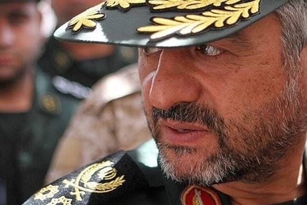 تهدیدات نظامی دشمن توخالی است/ تفکرات لیبرالی؛ ریشه مشکلات کشور