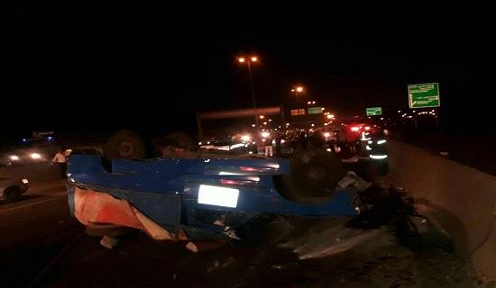 واژگونی خودرو نیسان با 8 سرنشین در بزرگراه شهید یاسینی/ جان باختن مرد 50 ساله در حادثه + عکس واژگونی خودرو نیسان با 8 سرنشین در بزرگراه شهید یاسینی/ جان باختن مرد 50 ساله در حادثه + عکس