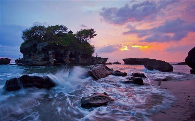 معبد Tanah Lot