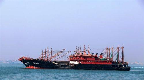 تکذیب حضور کشتی‌های صیادی چینی در آب‌های ایران