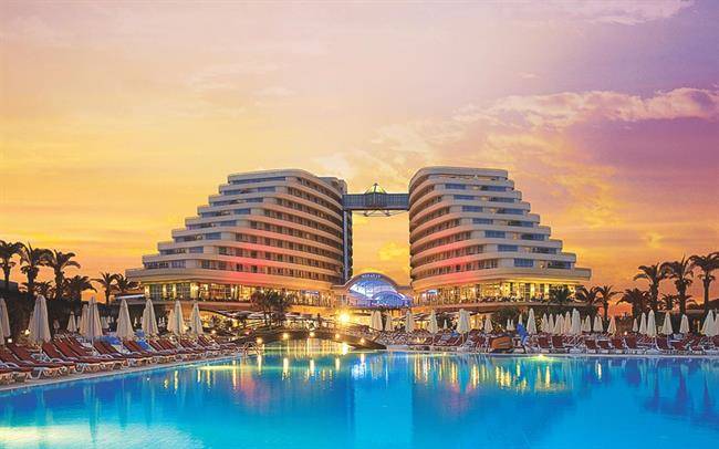 هتل میراکل Miracle Resort Hotel