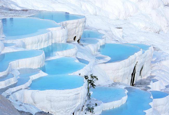 قلعه پنبه ای (Pamukkale)