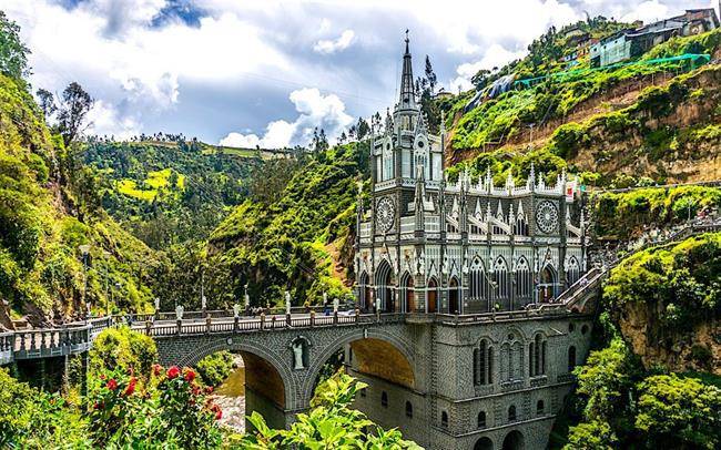 پناهگاه لای لجس(las lajas)