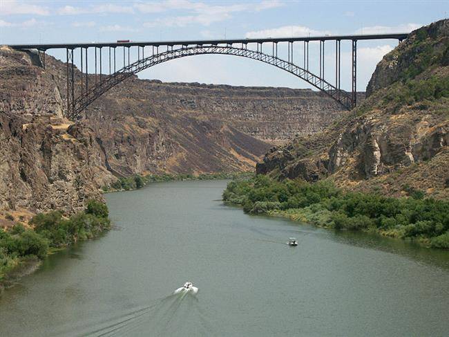 پل پرین در آیداهو (perrine bridge in idaho)