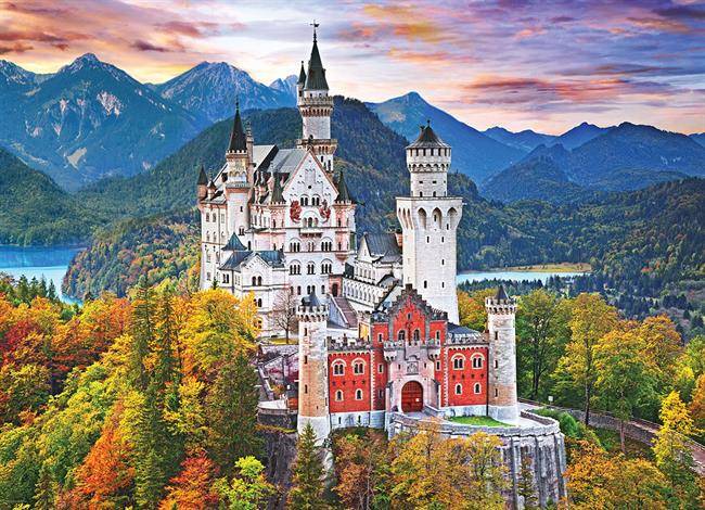 کاخ افسانه ای Neischwanstein Castle در باواریای آلمان