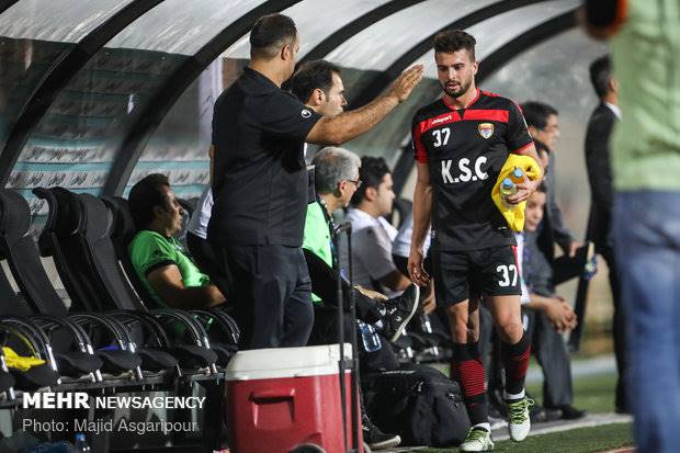 تماس سروش رفیعی با هافبک مصدوم پرسپولیس