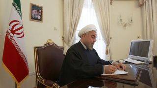 روحانی در نامه به لاریجانی عنوان کرد: سوال تعدادی از نمایندگان، در چارچوب قانون اساسی و زمان و شرایط مناسب مطرح نشده است/ فرصت خوبی است تا برخی از حقایق را برای مردم بازگو نمایم
