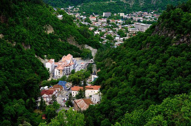 برجومی (borjomi)