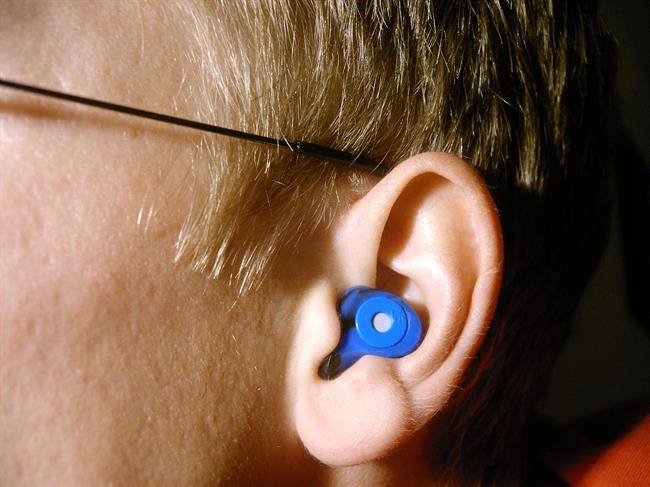 گوش گیر (Ear Plug) داشته باشید