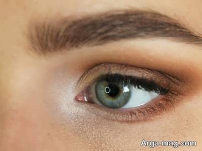 مراحل آرایش کردن چشم های ریز