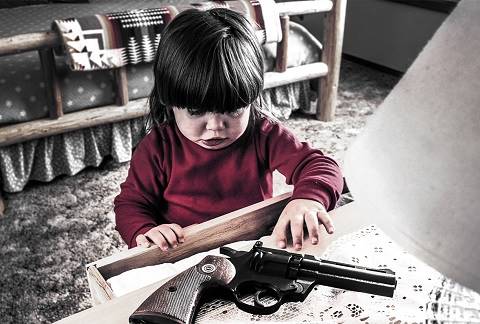روزانه 8 کودک آمریکایی در خانه تیراندازی می‌کنند/ 1100 کودک آمریکایی سالانه خود را به قتل می‌رسانند