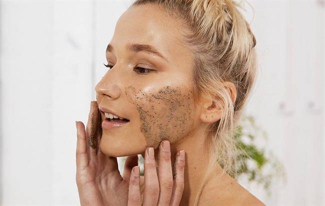 11 توصیه برای درمان چین و چروک صورت و جوانسازی پوست