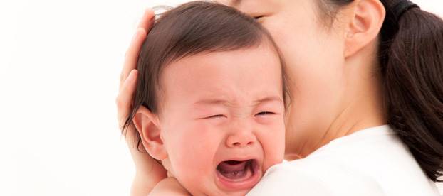 با گریه بی دلیل نوزاد چه کنیم؟