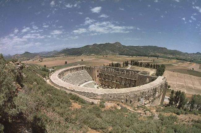 آشنایی با ویرانه ها و تئاتر آسپندوس (Aspendos Ruins and Theater) آنتالیا