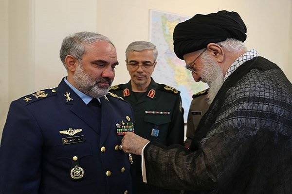 رهبر انقلاب رهبر انقلاب