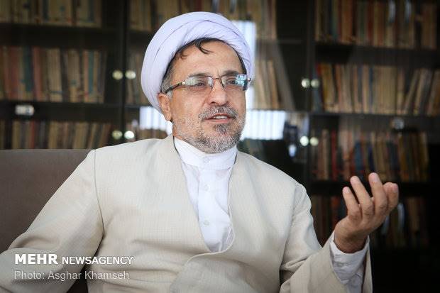 نشر الکترونیک را فعال‌تر می‌کنیم/عرضه 40میلیون نسخه کتاب توسط سمت