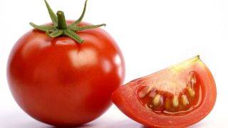 تاثیر گوجه‌فرنگی در کاهش فشارخون و سلامت چشم‌ها
