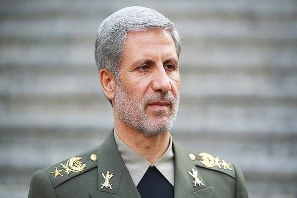 وزیر دفاع به چین سفر می‌کند