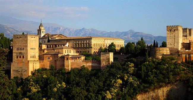قصر الحمرای اسپانیا