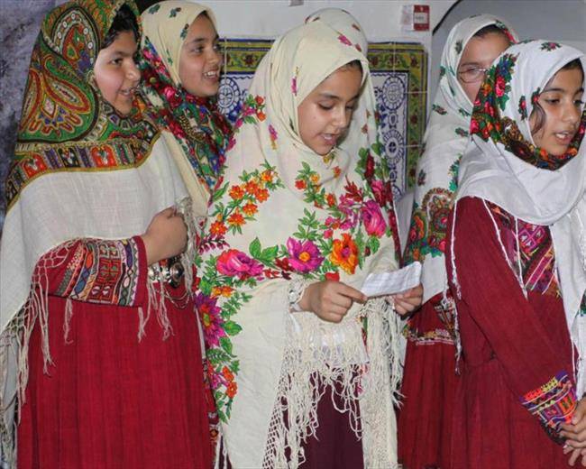 انتخاب یک روز برای پوشیدن لباس سنتی در مهدیشهر