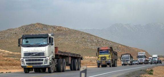 زمین‌گیر شدن کامیون‌های حمل مواد معدنی