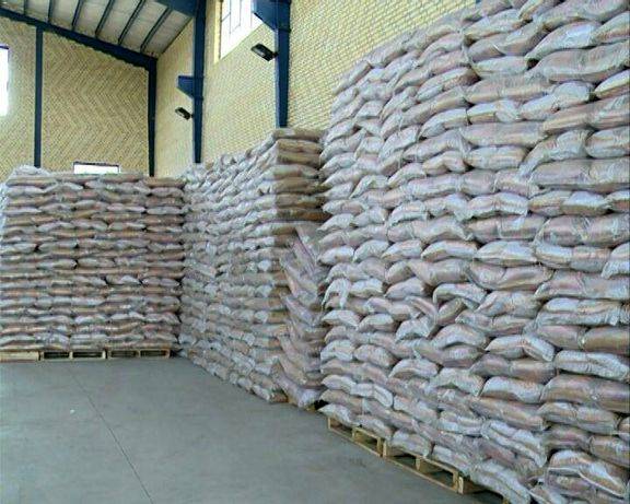 70 کانتینر برنج احتکاری کشف‌شده توزیع شد