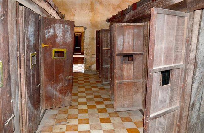 موزه  Tuol Sleng