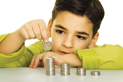 ‌ پول توجیبی دادن به کودکان از چه سنی مناسب است؟