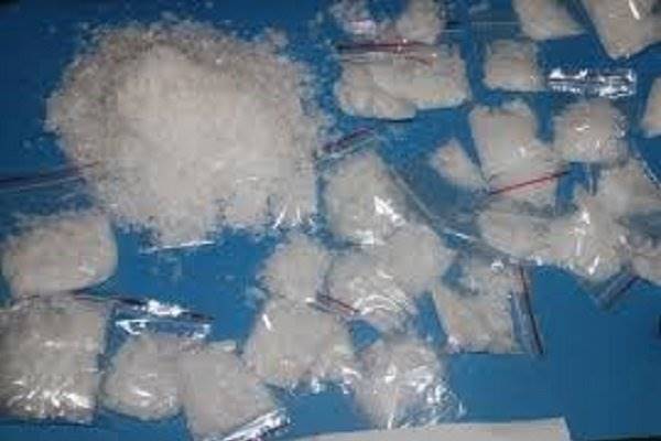 شناسایی و دستگیری باند تولید و توزیع ماده مخدر شیشه در گلستان