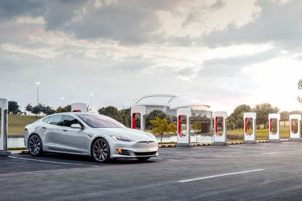 supercharger station tesla supercharger