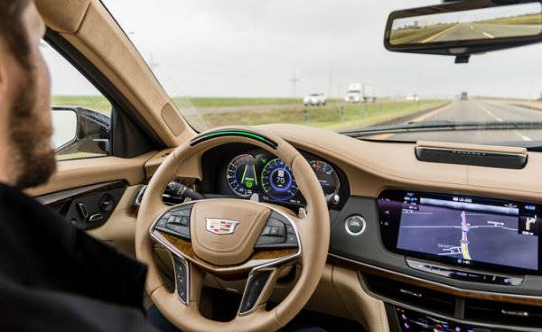 2018-Cadillac-Super-Cruise-Hands-Free