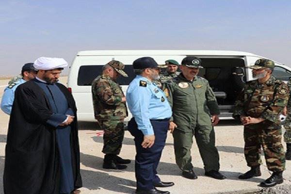 فرمانده کل ارتش از پایگاه هوایی شهید نوژه همدان بازدید کرد