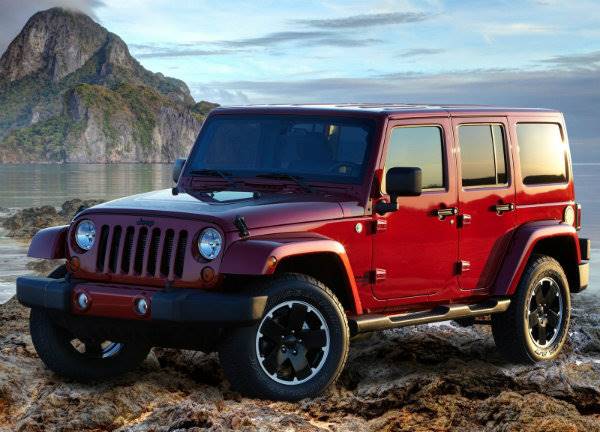 0891ed50-jeep-wrangler_unlimited_altitude-2012-1600-01