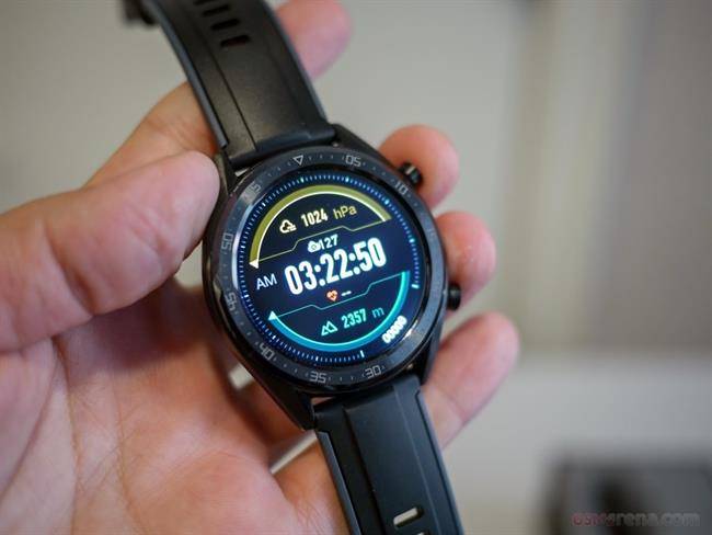 رونمایی هوآوی از ساعت هوشمند واچ جی تی و مچ‌بند هوشمند بند 3 پرو / عکس
