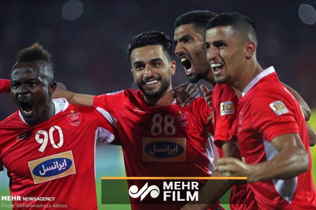 شادی بازیکنان و هواداران پرسپولیس پس از صعود به فینال