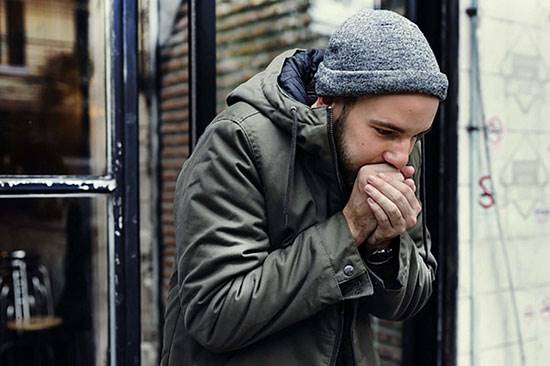 سرمای هوا دلیل سرماخوردگی نیست؛ نگاهی به 12 باور رایج اما غلط درباره سرماخوردگی و آنفولانزا