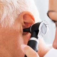 علت وزوز گوش در سنین بالا چیست؟