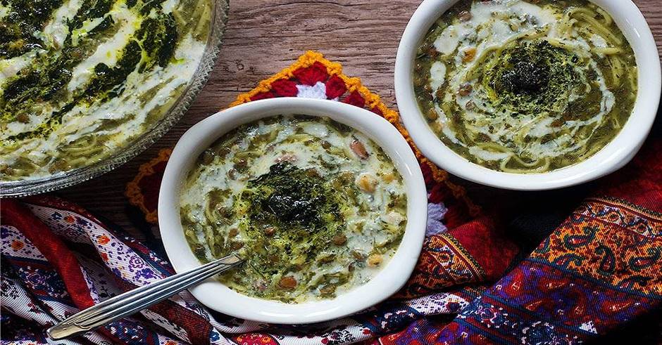 طرز تهیه آش اسفناج با گوشت قلقلی