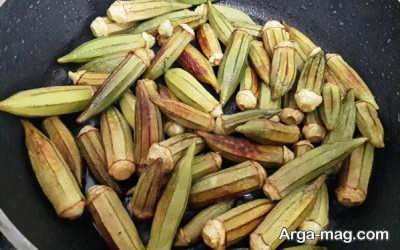 تفت دادن گوشت و ادویه 