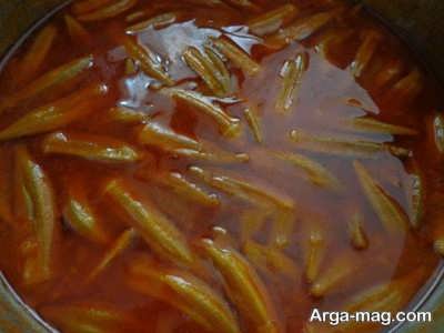 اضافه کردن بامیه به خورش 
